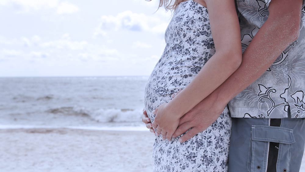В чем опасность герпеса при беременности?